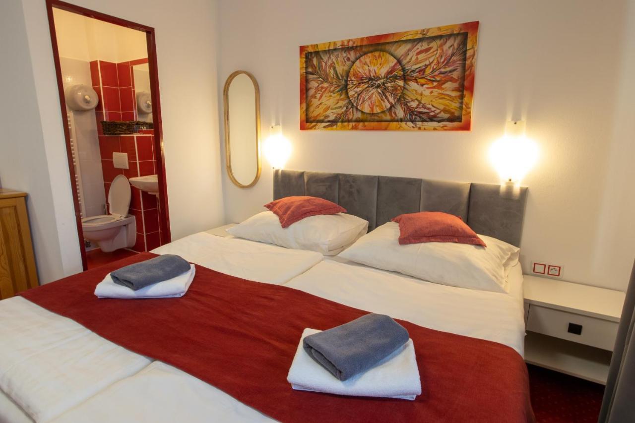 Wellness & Restaurant U Fandy Hotel Lhotka Kültér fotó