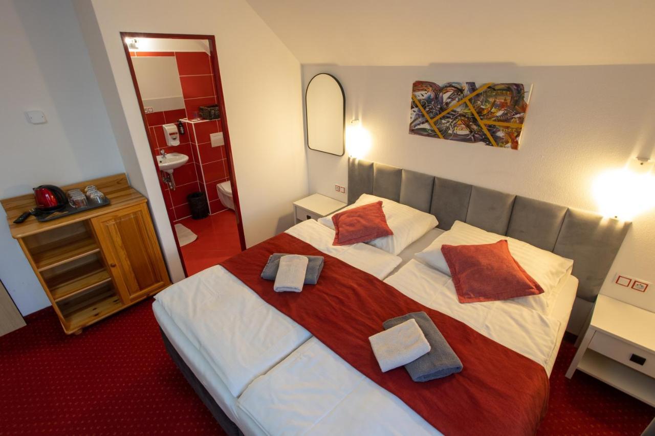 Wellness & Restaurant U Fandy Hotel Lhotka Kültér fotó